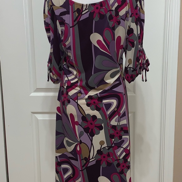 Dress - Picture 3 of 4